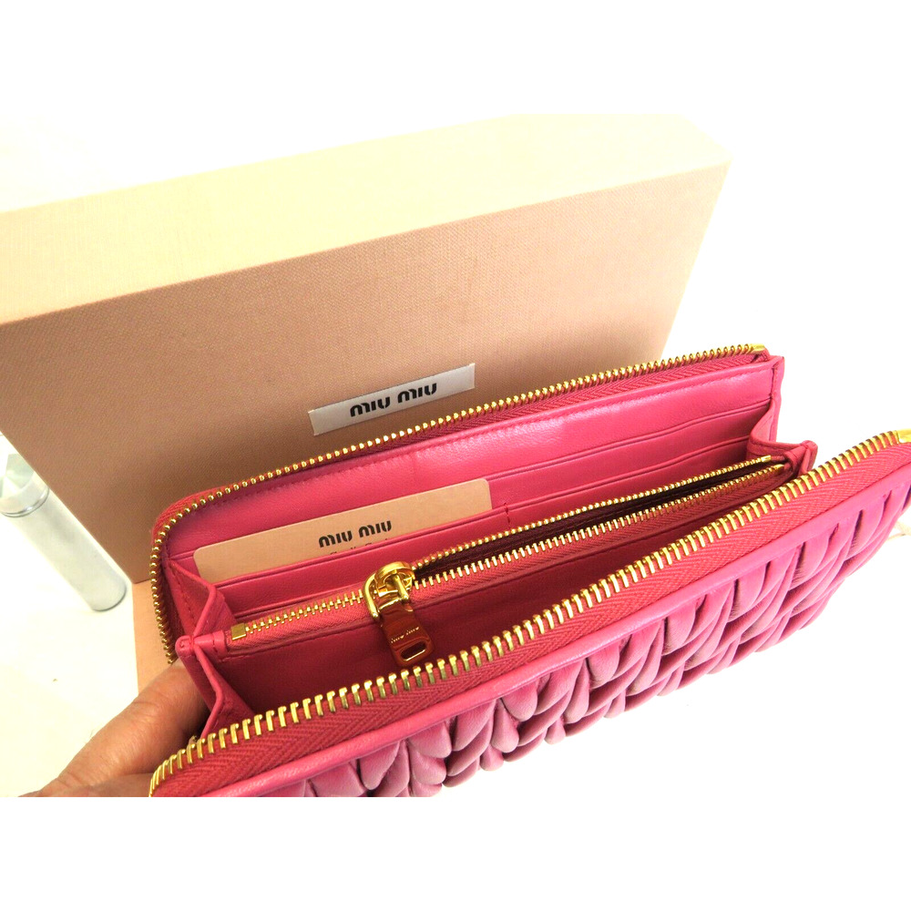 New Miu Miu Pink Peonia Matelasse Lux Leather Zip… - image 3